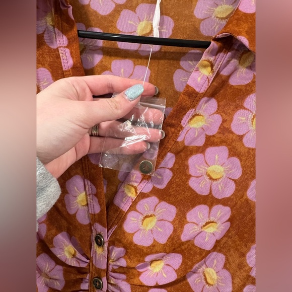 NWOT FREE PEOPLE LUCKY FLOWER SHIRT - Picture 4 of 7